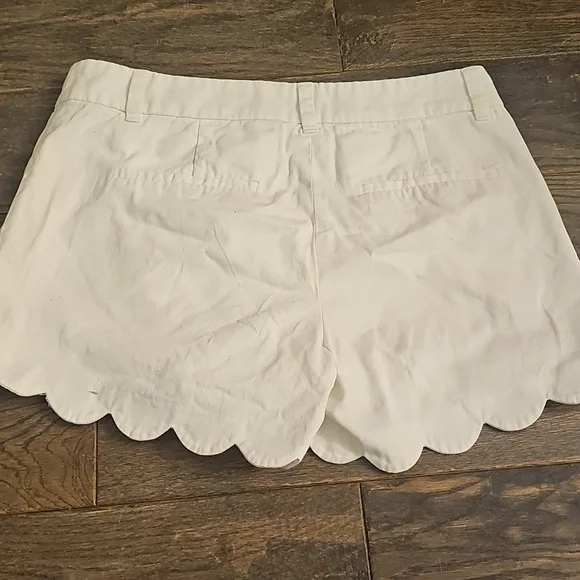 Jcrew Scalloped Shorts - Picture 2 of 5